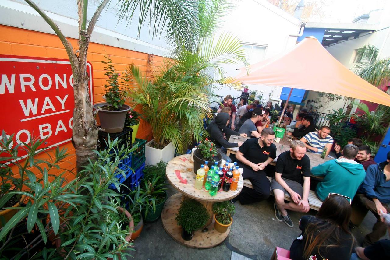 Zing Backpackers Hostel Сидни Екстериор снимка